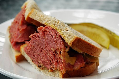 Smoked-Meat-Sandwich