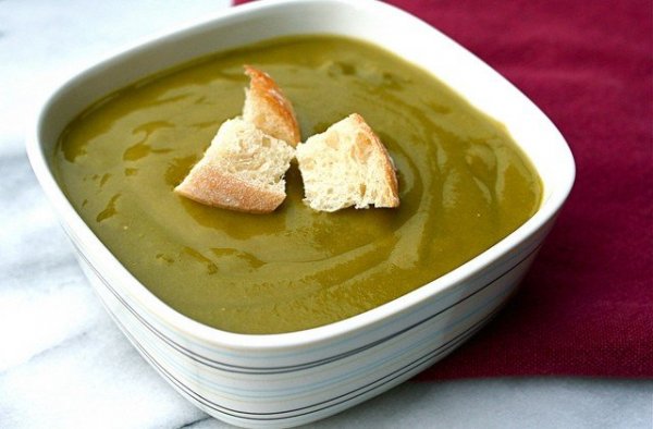 spinachsorrelsoup-640x420