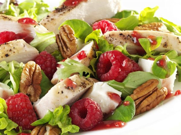 Chicken-Feta-Raspberry-Salad