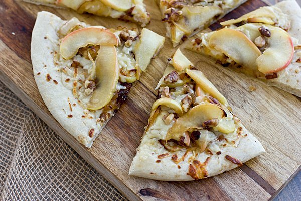 apple_cheddar_pizza_feature