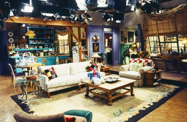 tv-inspired-decor-what-the-friends-apartments-would-look-like-today-1860762-1470439233-640x0c
